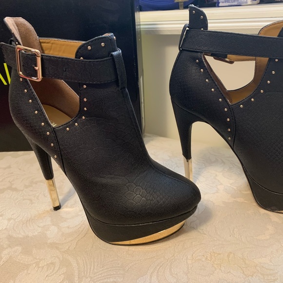 Paperfox by JustFab "Callen" Black Platform booties. 8.5. Worn twice. $28 - Picture 3 of 6